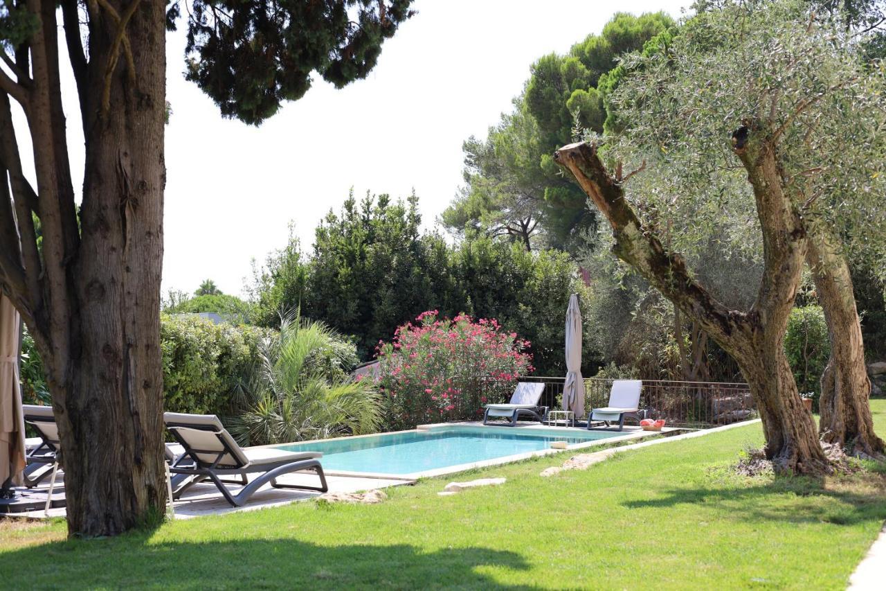 L'Elegante Bastide En Pierre Avec Vue Sur Le Vieux Village De Mougins Zewnętrze zdjęcie
