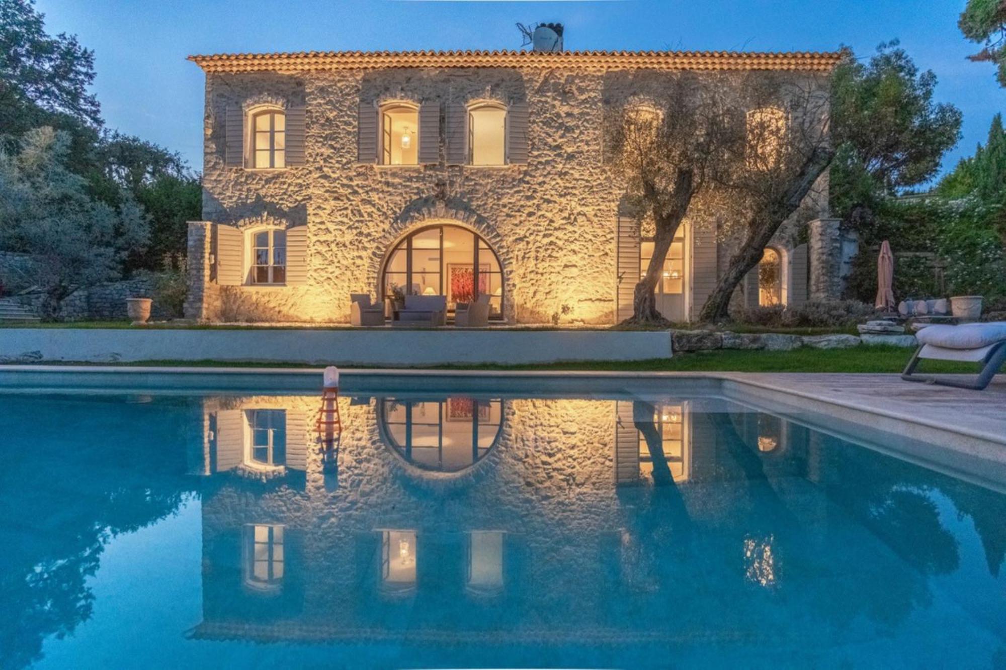 L'Elegante Bastide En Pierre Avec Vue Sur Le Vieux Village De Mougins Zewnętrze zdjęcie